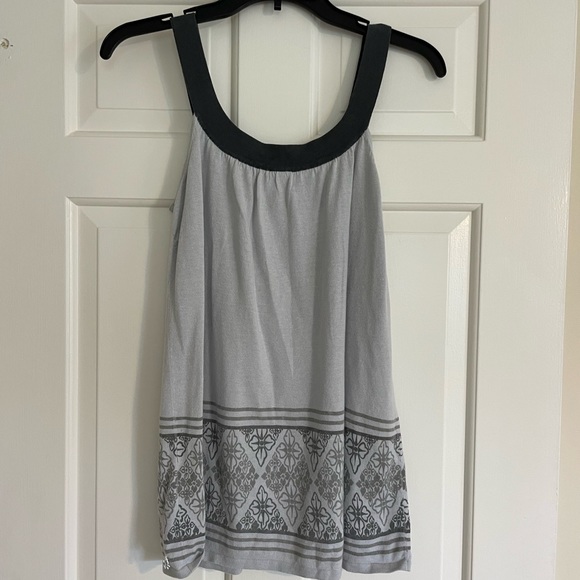 Flowy Tank - Picture 4 of 7